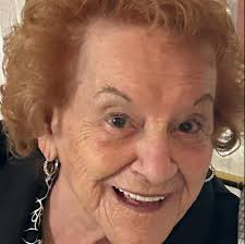 Il-gwerra kienet terribbli allavolja konna Għawdex… niftakar mara tintradam  taħt it-terrapien