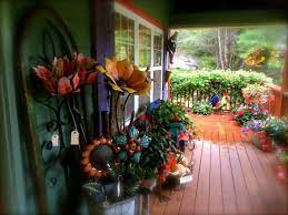 See more ideas about outdoor gardens, plants, garden. Giant Metal Flowers To Brighten Up Your Garden Picture Of Slick Rock Country Emporium Hendersonville Tripadvisor