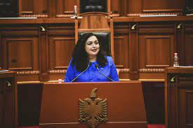 She promises clean government and a fresh start for her country, but can she deliver? Vjosa Osmani Thote Guxo Zbulon Slloganin E Listes Se Saj Iliria News Agency