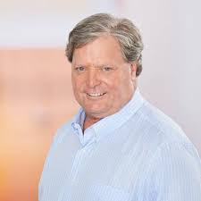 Daniel Herling's Instagram, Twitter & Facebook