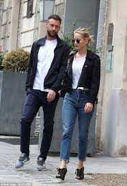 We caught up with the star of hunger games at the nike 3on3 celebrity charity basket game and asked him who he is dating. Jennifer Lawrence Strolls With Boyfriend Cooke Maroney In Paris Daily Mail Online