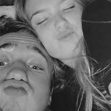 Couldn't imagine life without you💛