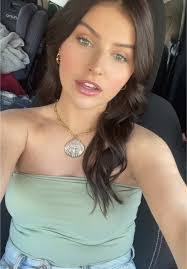 Josie Rucker's Instagram, Twitter & Facebook