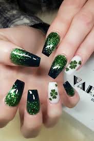 Around march, 17 it's a remembrance of ireland's patron saints who support the christianity over the country. 33 St Patrick S Day Nail Art Ideas Chicraze Irish Nails St Patricks Nail Designs Green Nail Designs