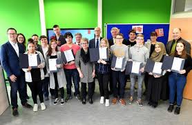 Der lehrer hielt eine deutschstunde. Mainz Erste Ihk Zertifikatsverleihung Im Projekt Startup School Metropolnews Info