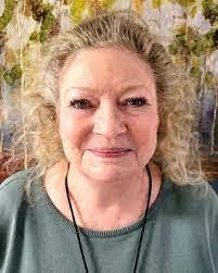 Bernadette Guidry's Instagram, Twitter & Facebook