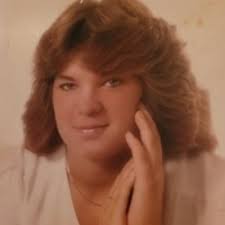 Della Reed's Instagram, Twitter & Facebook