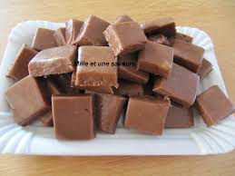 Caramel Mou Au Chocolat Au Lait Et A La Fleur De Sel Caramel Mou Caramels Mous Au Chocolat Et Chocolat Au Lait
