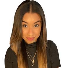 Lilia Stone's Instagram, Twitter & Facebook