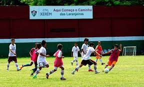 Ao lado de dois convidados especiais, o treinador de futebol, fernando afonso, faz um balanço real de como vê as categorias de base do fluminense. Raio X Da Base Veja A Estrutura Do Fluminense E Saiba O Que Esperar Dos Moleques De Xerem Fluminense Ge