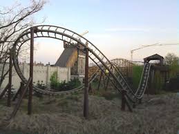 Efteling opens at 10:00 and i recommend that you show up to the park's opening as the biggest attractions can get busy quite easily. Theme Park Efteling Peutz