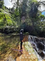Curug Lembah Tepus Yang Eksotis Di Bogor Airnya yang jernih dan udaranya yang sejuk karena dikelilingi pepohonan rimbun tiket masuk: curug lembah tepus yang eksotis di bogor