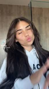 Lucy Velez (luzyrichi6)