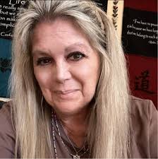 Kelly Young influences the global community with such a big purpose. She is  one of our own. Many of you know her from our community. Give it a listen  folks! https://youtu.be/pMWbumsZj-o