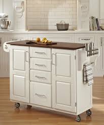 Teniendo en cuenta que el espacio es reducido la iluminación es muy importante en las cocinas pequeñas con isla. 1001 Ideas De Decoracion De Cocinas Pequenas Con Isla