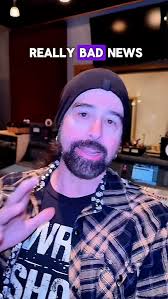 Many know that I've trained with Jim Gillette, the glass shattering banshee  from the band, Nitro. In the 80s Jim released the vocal program called, Jim  Gillette's Vocal Power. This program absolutely