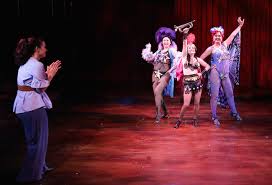 Gypsy ist ein musical, basierend auf der autobiografie gypsy: Theater Review Gypsy A Fine Production Of A Troubling Classic Musical The Arts Fuse