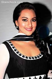Born 2 june 1987) is an indian film actress and singer who works in hindi films. Sonakshi Sinha Takes A Stride In Anarkali To Promote Son Of Sardaar