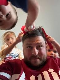 For all those who wondered why I forgot the Vader soundtrack in my last  video. This was my situation in the editing room 😂 #contentcreator #dad  #parenting