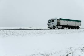 D'une manière générale, les véhicules de transport de marchandises avec un poids total autorisé en charge (ptac) de plus de 7,5 tonnes n'ont pas le droit de circuler sur l'ensemble du réseau routier pendant les périodes suivantes Neige La Circulation Des Poids Lourds Interdite Sur Toutes Les Routes Departementales Du Loiret Orleans 45000