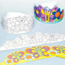 Une autre recette phare pour l'épiphanie et pour changer de la galette, une couronne des rois briochée et moelleuse, n'oubliez pas d'y glisser une fève. Fabriquer Une Couronne En Papier Cartonne Pour Les Enfants Couronne Pour Feter L Epiphanie Un Max D Idees
