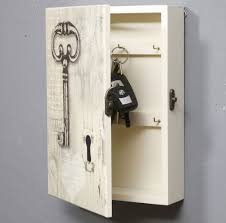 The component elements are simple: Adorable 55 Inspired Key Holder Organization For Wall Decor Ideas Https Redecorationroom Com 6227 55 Inspi Wall Key Holder Key Holder Diy Shabby Chic Key Box
