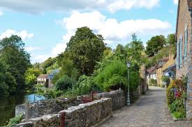 Maybe you would like to learn more about one of these? Village Prefere Des Francais 2021 Decouvrez La Commune Qui Representera Les Pays De La Loire Les Alpes Mancelles