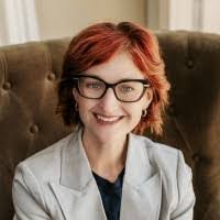 Amanda Fletcher's Instagram, Twitter & Facebook