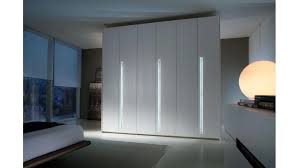 Armadi moderni offre soluzioni artigianali di qualità, installazione puntuale e una gamma di stili e colori che si abbinano all'arredamento della tua casa. Armadio Moderno Comp Zy104 Di Mobil Gam