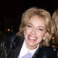 Lisa Newsom's Instagram, Twitter & Facebook