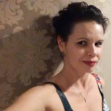 Hoje é dia de Santa Patrícia! Padroeira desapegos materiais. Marque aqui um  amigo a quem dedica esta mensagem e confira a história completa da Santa em  www.santinhoz.com.br