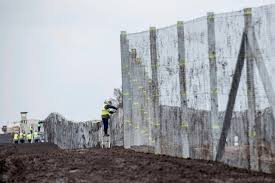 Svp Fordert Turme Und Zaune An Der Schweizer Grenze Bilder Turm Zaun