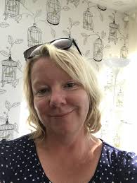 Lyndhurst Junior and Westover Primary School teachers dress as unicorns and  bounce