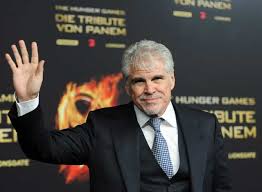 Ross was 20 years old when he broke into the big leagues on june 28, 1968, with the chicago cubs. Hunger Games Gary Ross Won T Direct Catching Fire 24 Frames Los Angeles Times