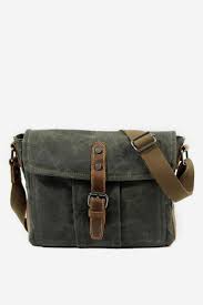 Nevada Waxed Canvas Camera Bag In 2020 Canvas Camera Bag Waxed Canvas Camera Bag Camera Bag