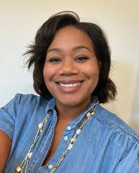 Erika Tomlinson's Instagram, Twitter & Facebook