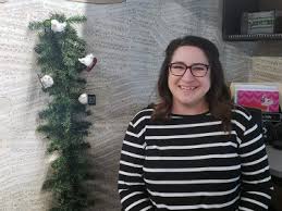 Christmas cubicle decorations office christmas gifts christmas door decorating contest christmas themes christmas fun holiday decor office decorations christmas shirts christmas projects. Tis The Season To Craft Clever Christmas Decorations Gcu Today