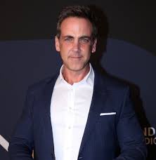 El 19 de julio carlos ponce regresa a la pantalla de telemundo. Carlos Ponce Sufrio La Muerte De Su Hijo Ficticio Walu Tv