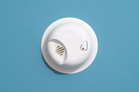 California law requires smoke detectors to be placed in certain areas of every residence, whether it is a privately owned home or a rental property. Best Basic Smoke Alarm 2021 Reviews By Wirecutter