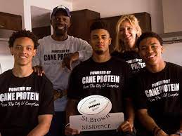 Brown broke out as a true sophomore in 2019, compiling 1,042 yards and six touchdowns on 77 receptions while adding 60 yards and a score on seven carries. Equanimeous St Brown And Brothers Are Cfb S Ball Family Sports Illustrated