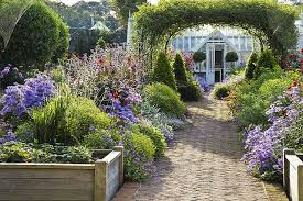 Philippa Lamberts Isle Of Wight Garden Beautiful Gardens Gorgeous Gardens Dream Garden