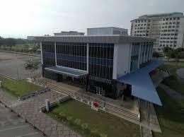 We are from phm112a uitm campus permatang pauh. History Uitm Penang Library