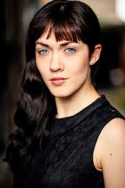 Lea Gray's Instagram, Twitter & Facebook