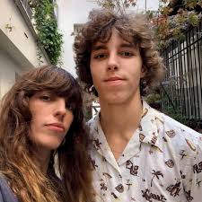 Lou Doillon: «La seule réponse à la chute, c'est l'envol»