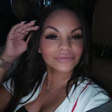 Darlene Elias's Instagram, Twitter & Facebook