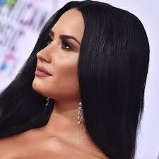 However, if you want to avoid using heat on your hair, then you can twist each section of your hair, wrap your hair, then place under a steamer to secure the curls. Demi Lovato S Hair Is Lime Green Now And Looks Too Cool