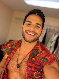 Visalia native returns to Valley to perform in touring show 'Aladdin'