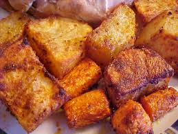 Une Belle Facon De Preparer Les Pommes De Terre Je Les Ai Fait Pour Accompagner Le Poulet Assaisonne Roti Au Four Que J 39 Ai Don Food And Drink Food Recipes