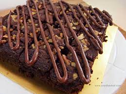 Satukan juga tepung naik sendiri dan serbuk koko. Brownies Walnut