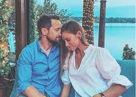 Vezi poze cu iubita lui dani otil si afla la ce emisiune a devenit celebra. Gabriela Prisacariu In Pat Cu Altcineva Cum S A Scuzat In FaÈ›a Lui Dani OÈ›il Stai Prea Mult La FilmÄƒri Impact